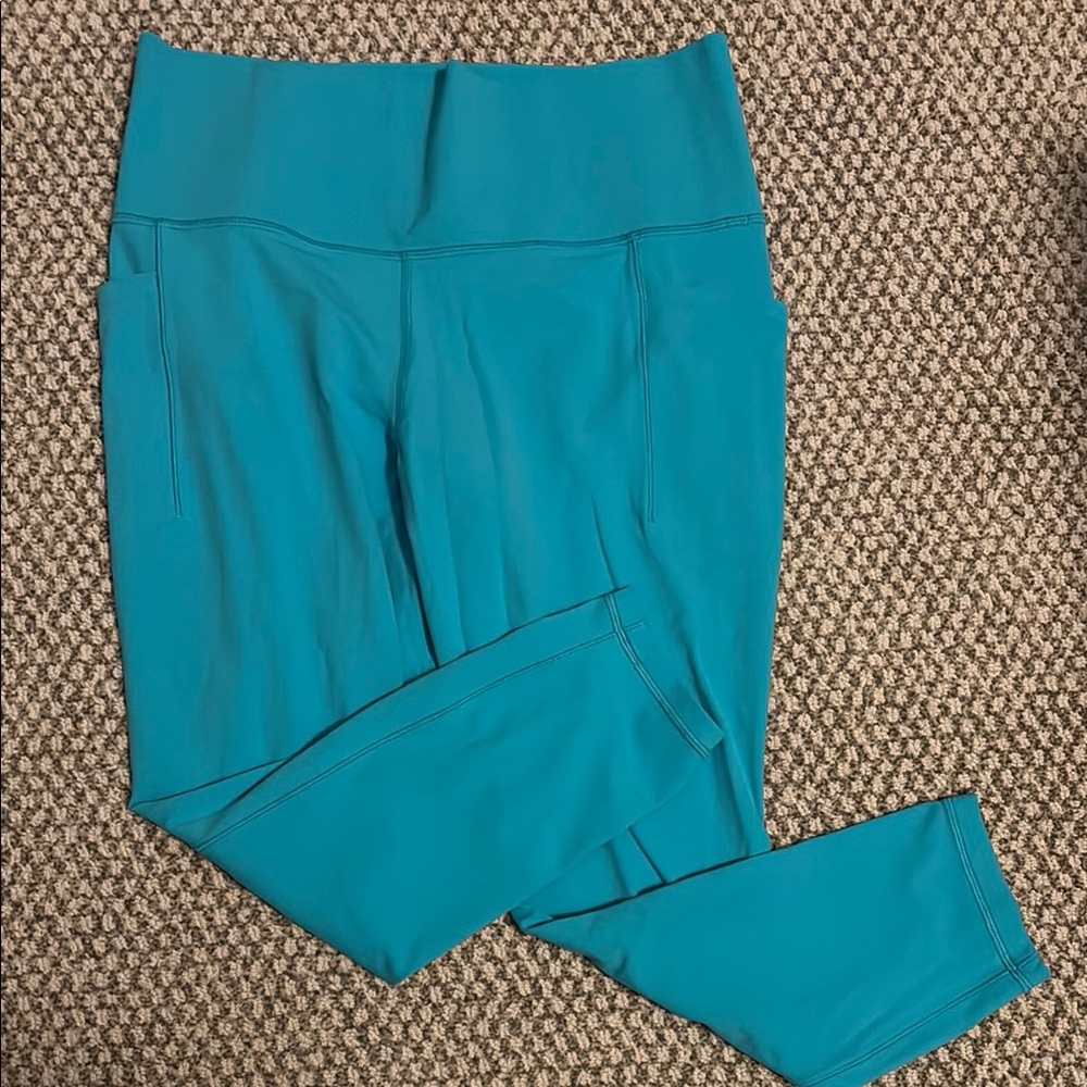 Athleta salutation stash 7/8 tight